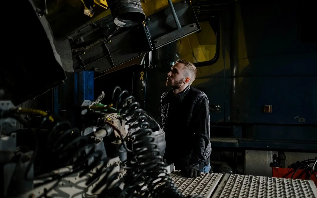 REVISIÓN DE UNA PARTE DEL VEHÍCULO